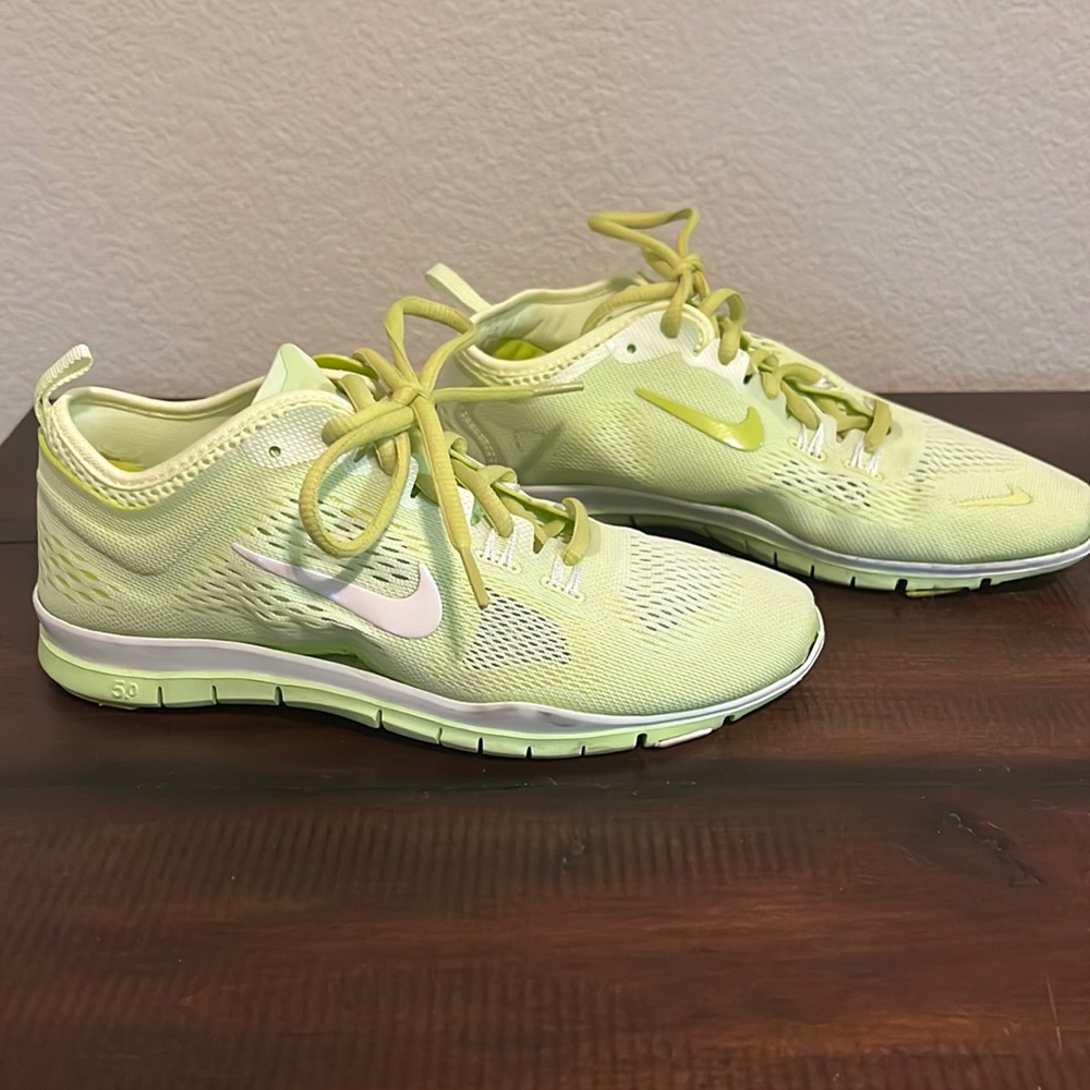 Nike Lime Green White 7.5